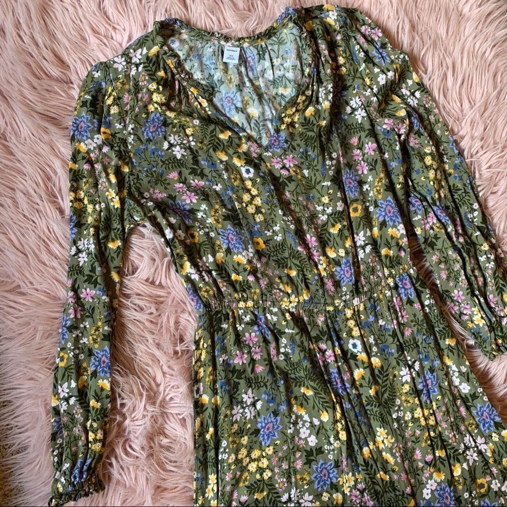 Lovely Spring Dress - Picture 2 of 5